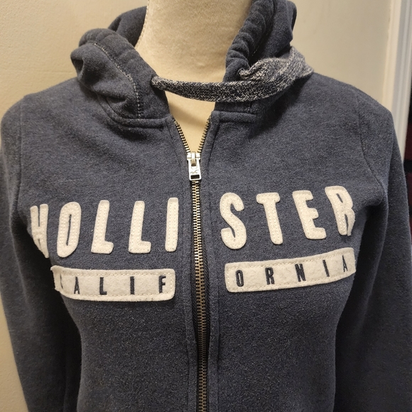 Hollister Jackets & Blazers - HOLLISTER sweater